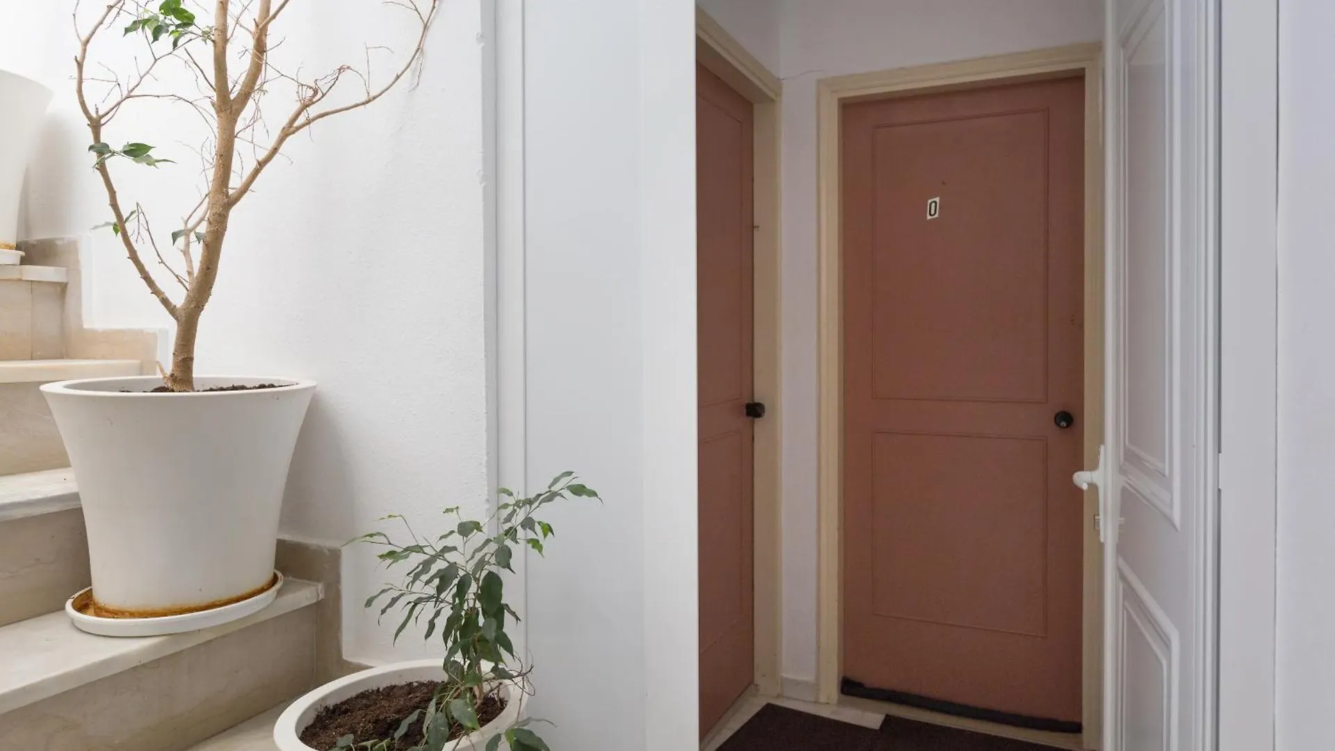 Theo Apartments Resmo Yunanistan